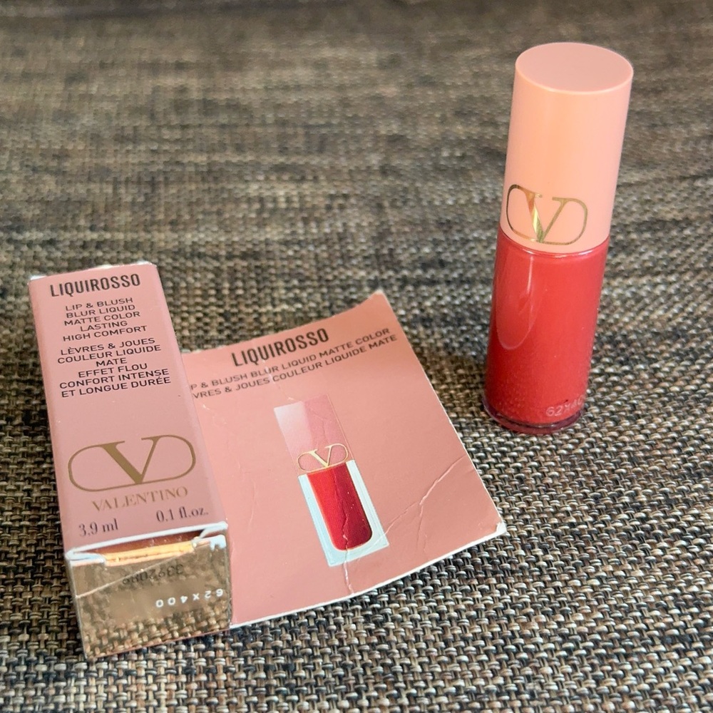 Valentino LIQUIROSSO 2 IN 1 LIP & BLUSH SOFT MATTE COLOR 3.9ml shade 111A